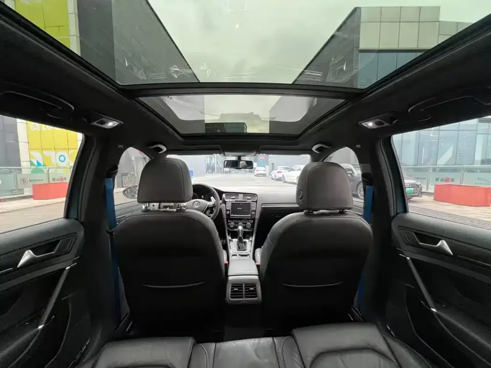 Volkswagen Golf (Import)