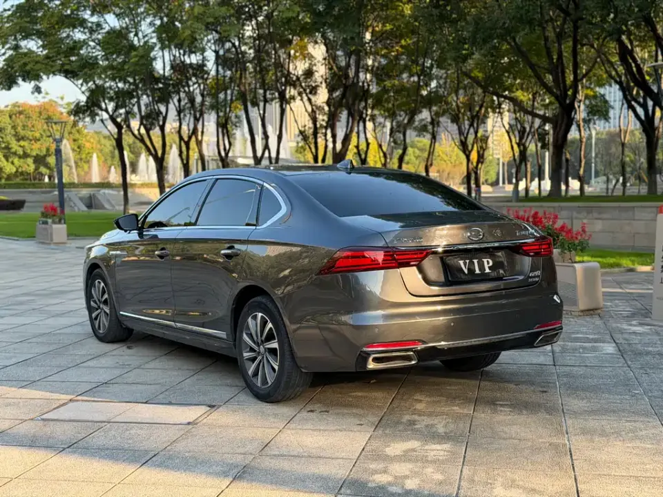 GAC Trumpchi GA8