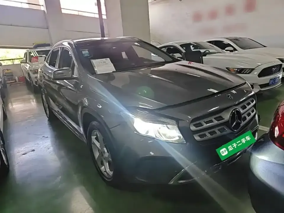 Mercedes-Benz GLA