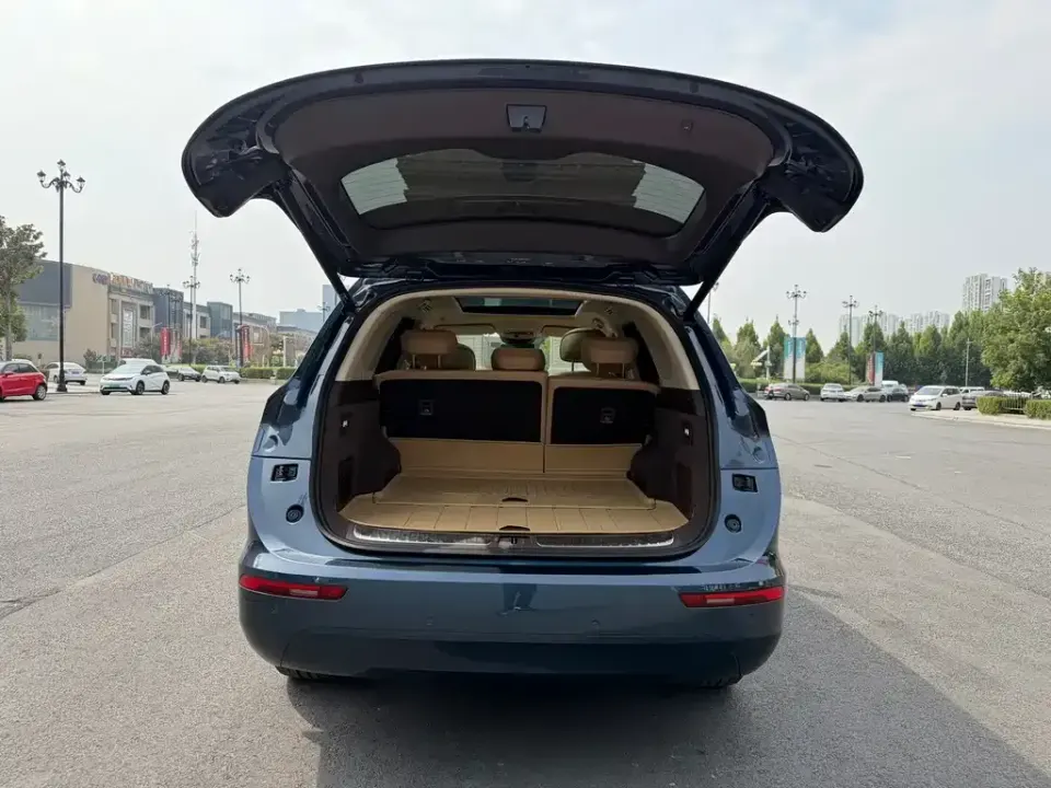 AITO M7