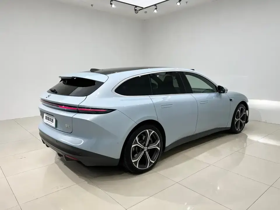 Nio ET5T