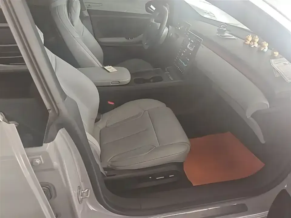 Nio ET5T