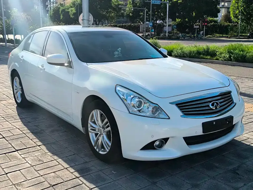 Infiniti G