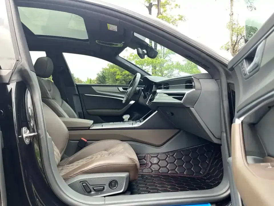 Audi A7L