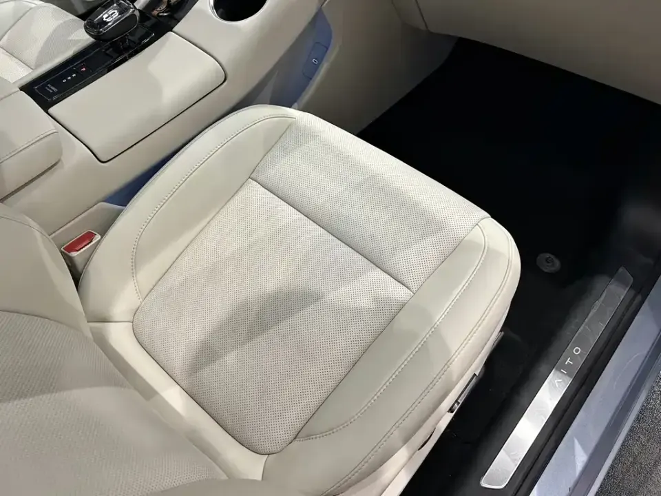 AITO AITO M5