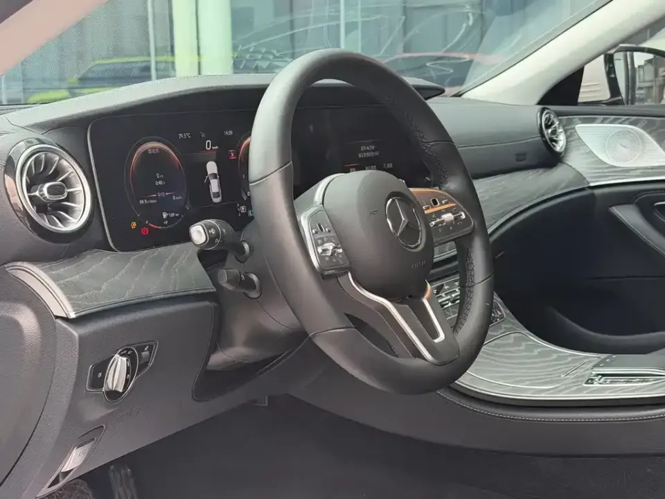 Mercedes-Benz CLS