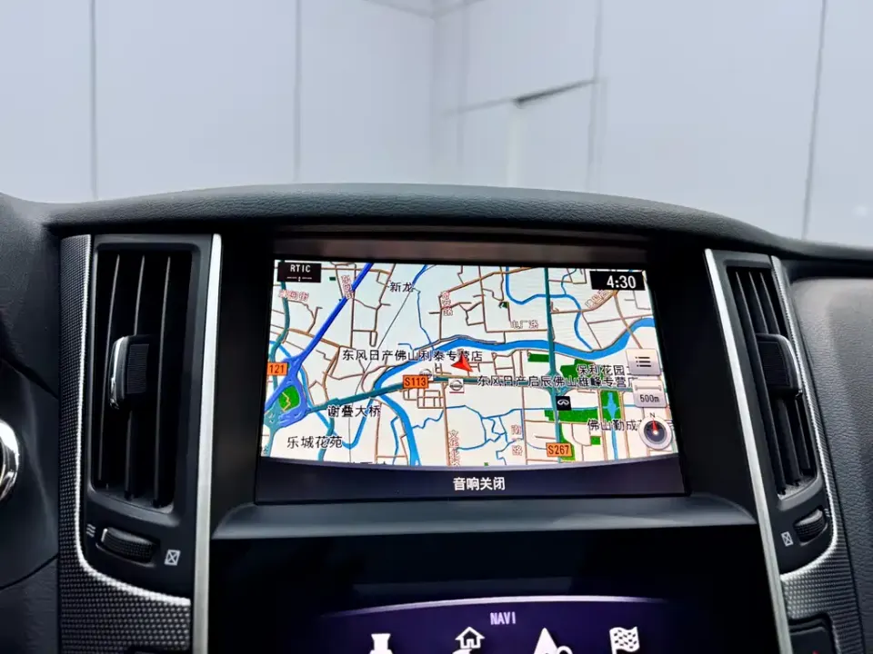 Infiniti Q50L