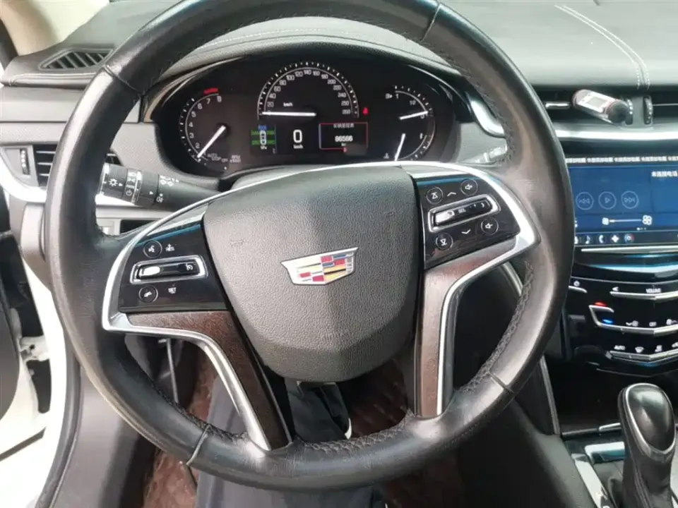 Cadillac XTS