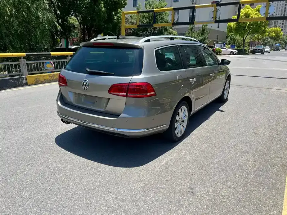 Volkswagen Magotan (Import)