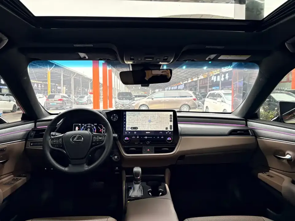 Lexus ES