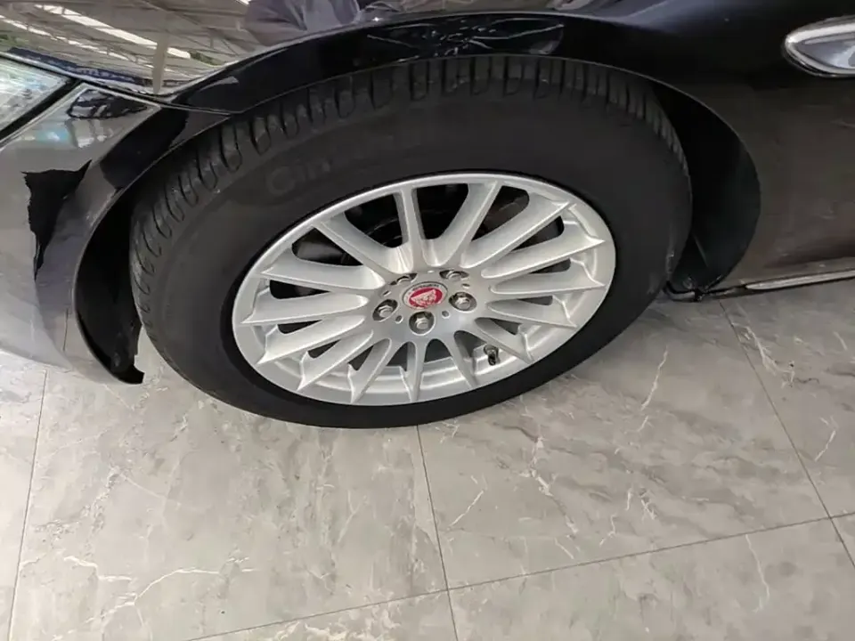 Jaguar XFL
