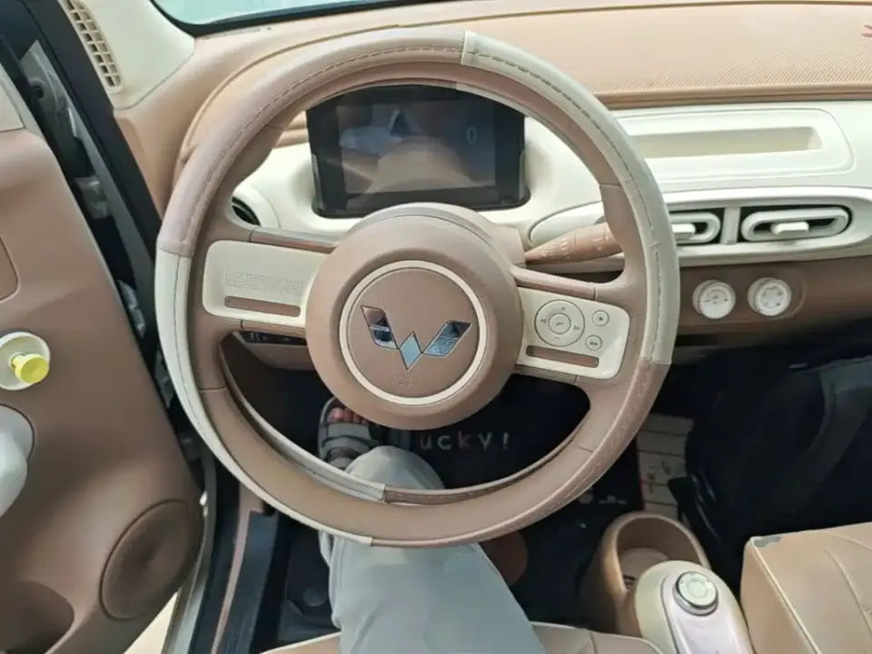 Wuling MINIEV