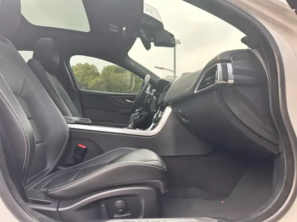 Jaguar XEL