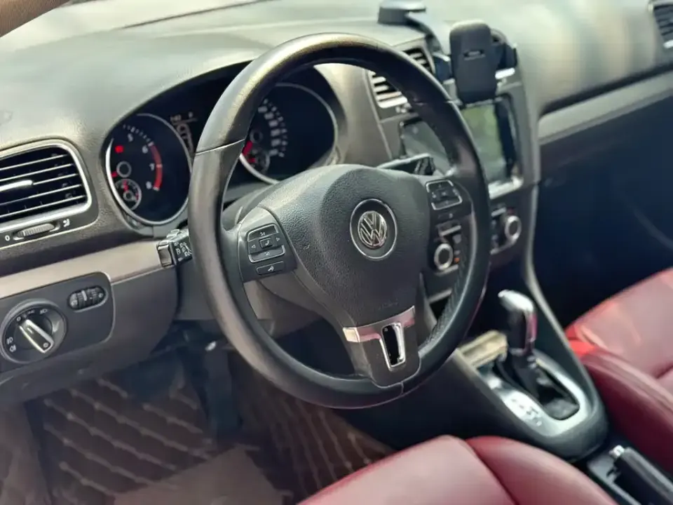 Volkswagen Golf (Import)