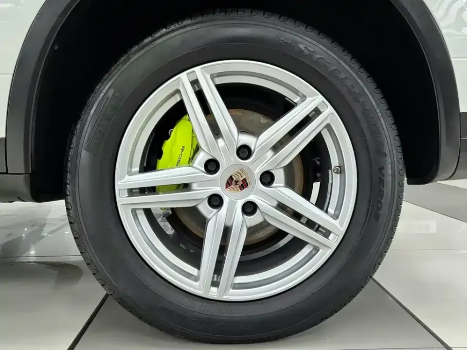 Porsche Cayenne Hybrid