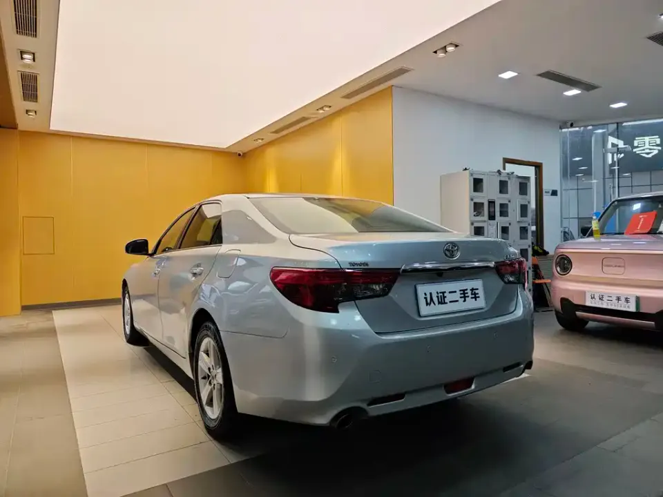 Toyota Reiz