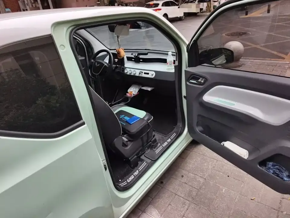 Wuling MINIEV