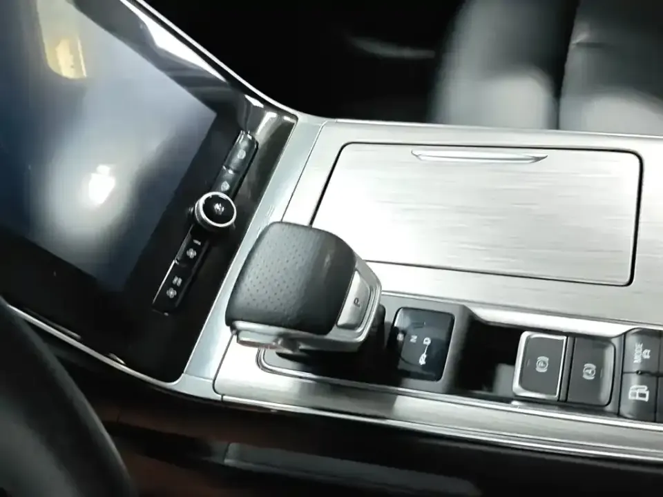 Roewe RX5 New Energy