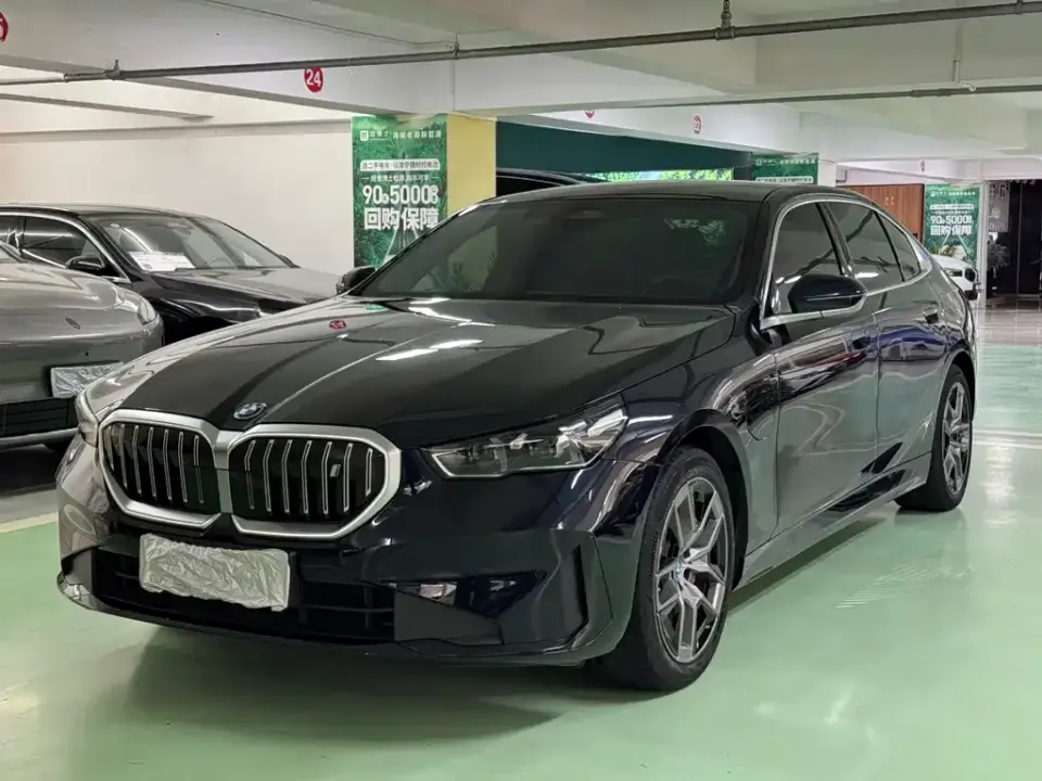 BMW i5