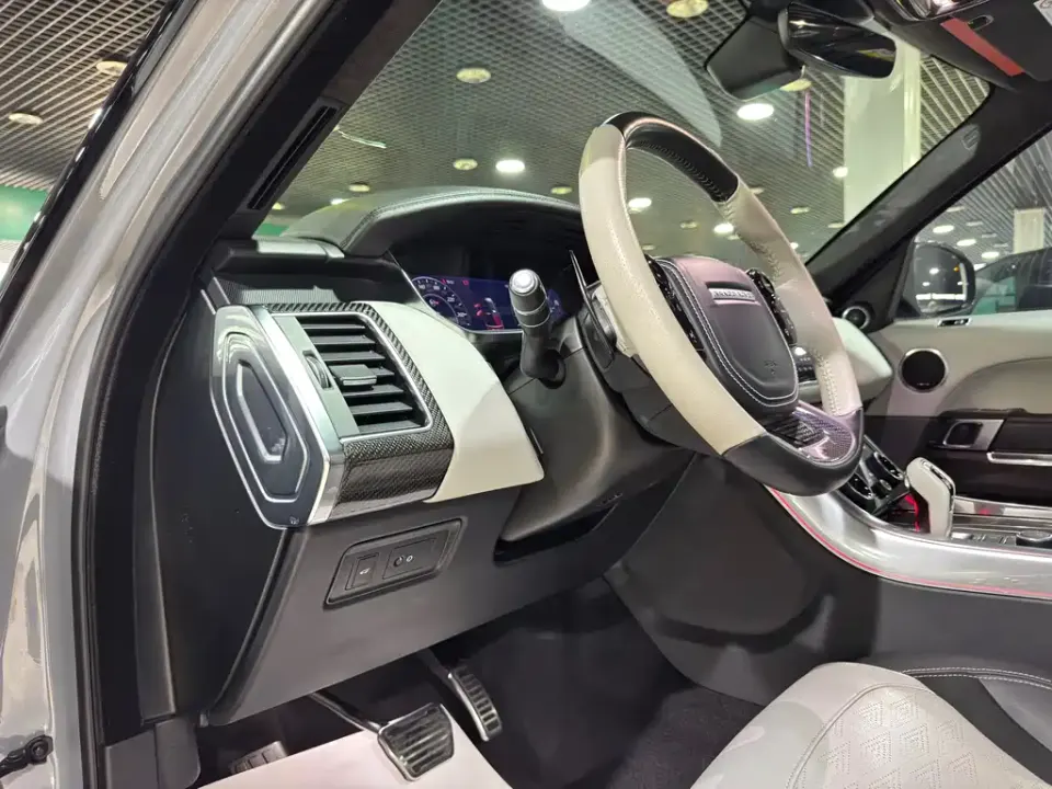 Land Rover Sport