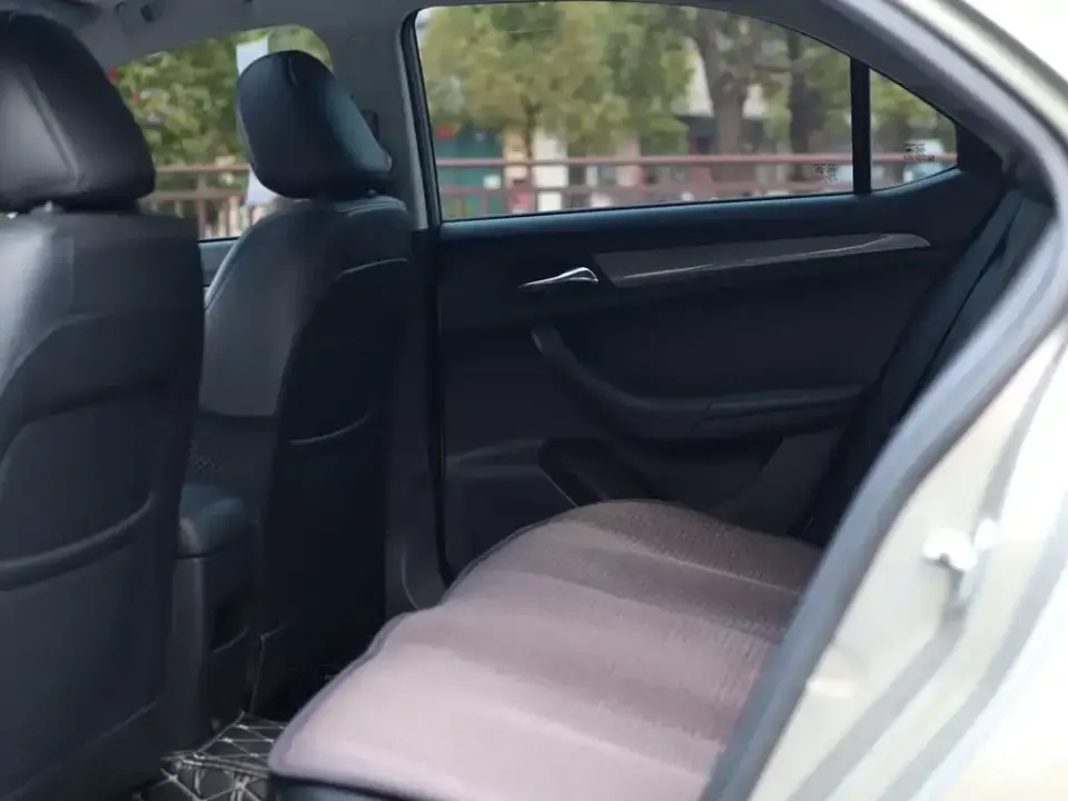 Roewe 360