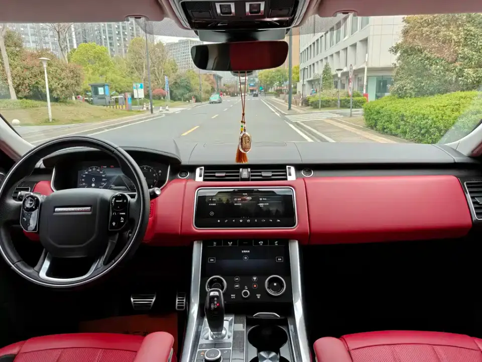 Land Rover Sport