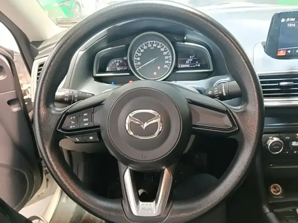 Mazda 3 Axela