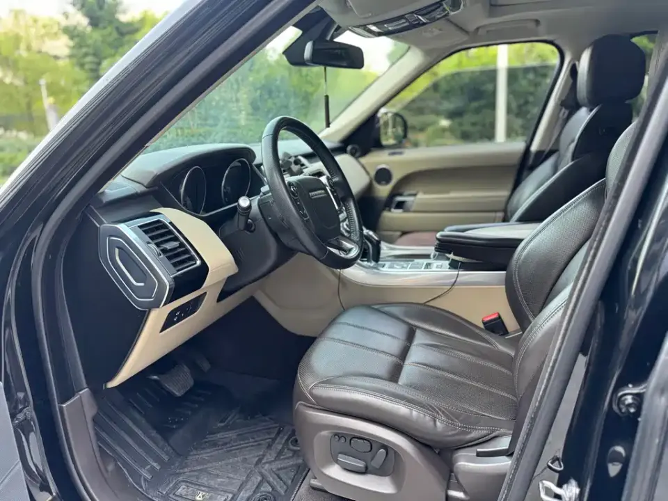 Land Rover Sport