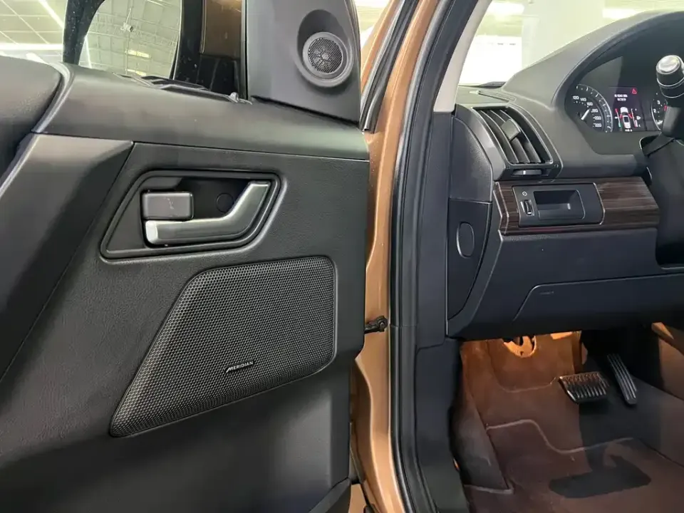 Land Rover Freelander 2