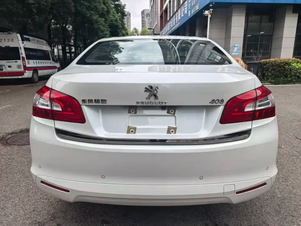 Peugeot 408