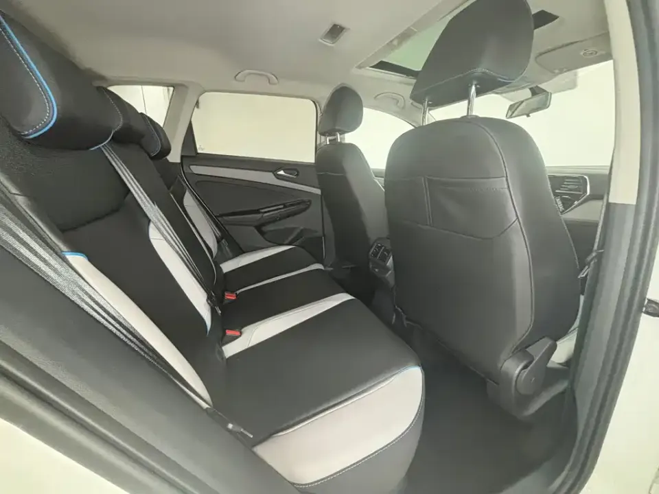 Jetta VS5