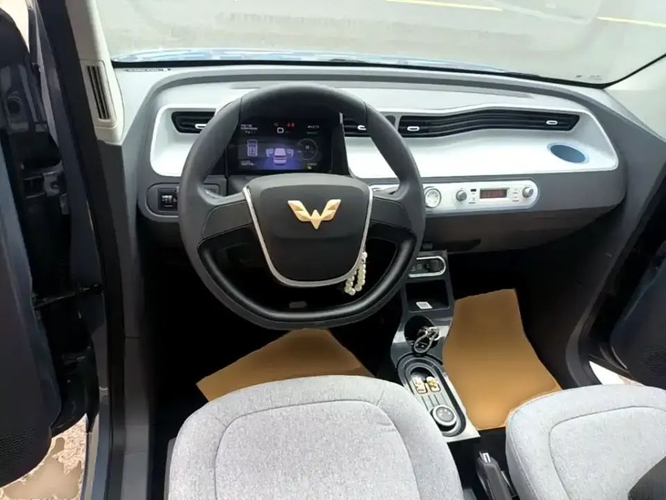 Wuling MINIEV