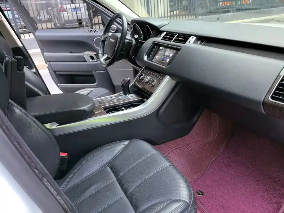 Land Rover Sport