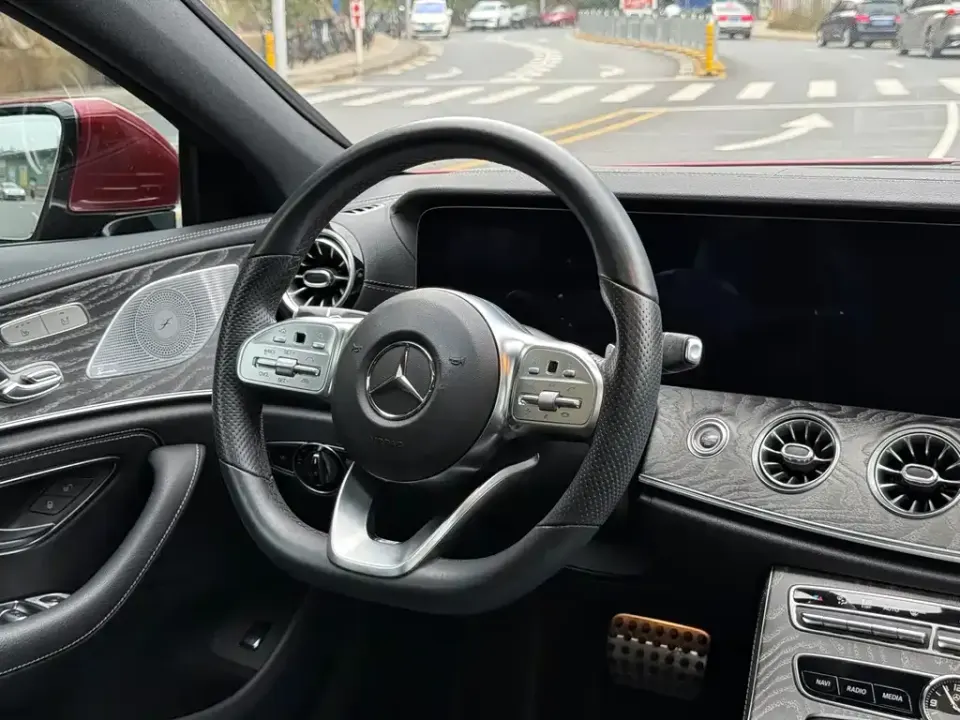 Mercedes-Benz CLS