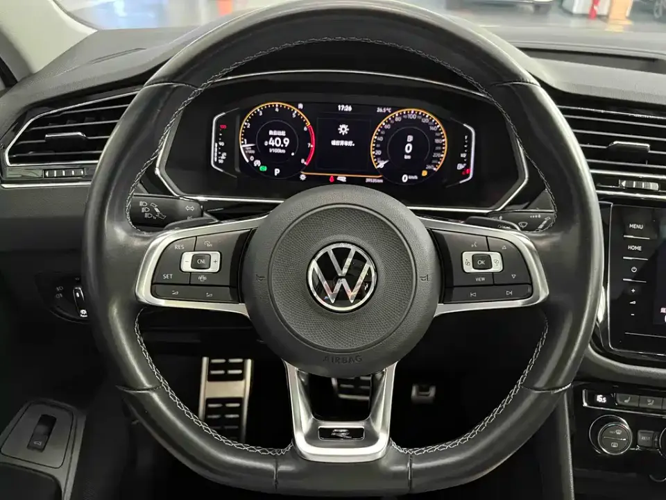Volkswagen Tiguan L