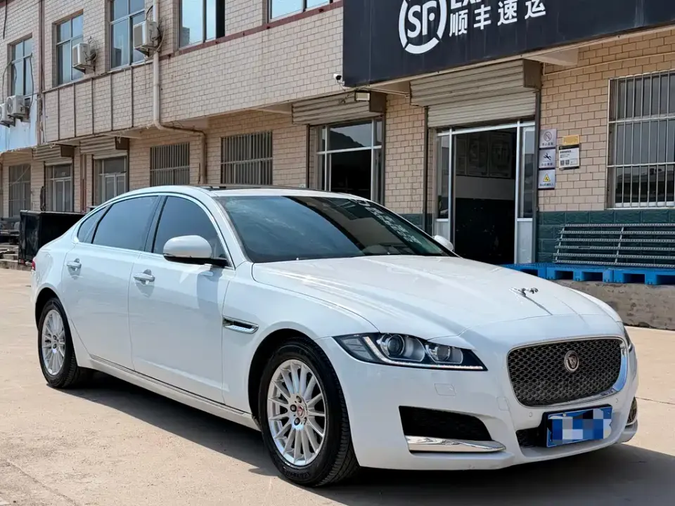 Jaguar XFL