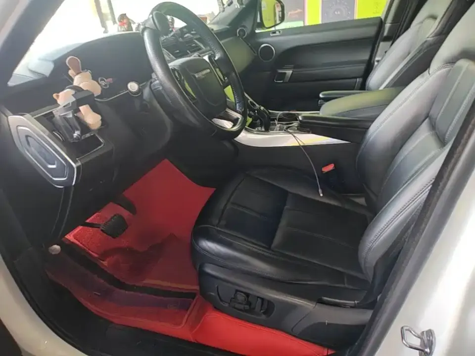 Land Rover Sport
