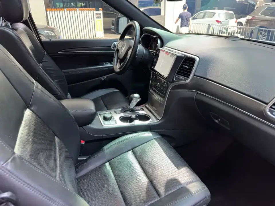 Jeep Grand Cherokee (Import)