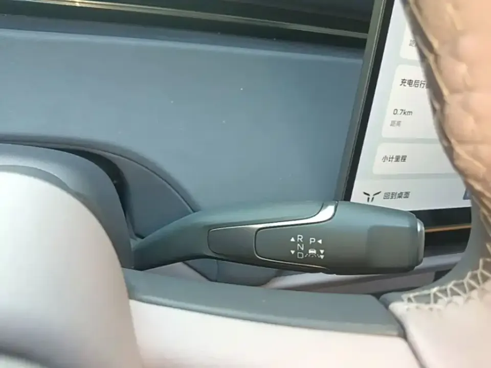 Hongqi Hongqi Tiangong 06