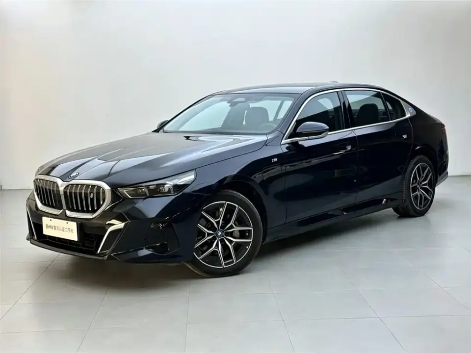 BMW i5