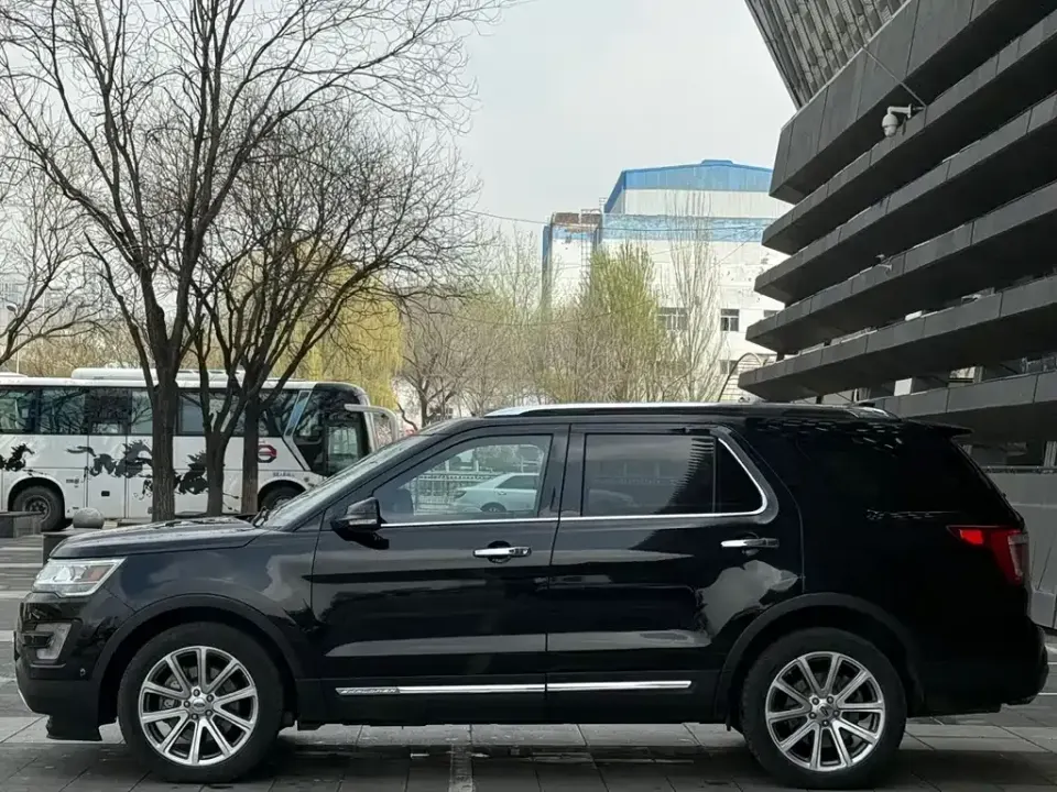 Ford Explorer (Import)