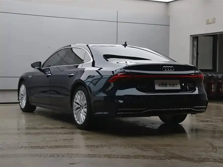 Audi A7L