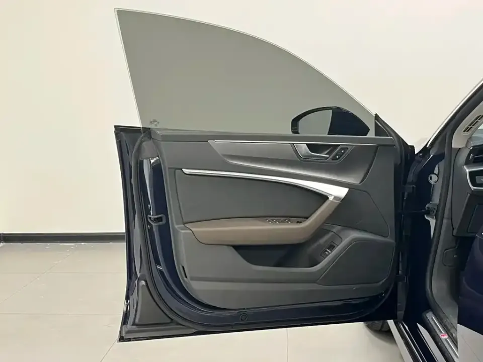 Audi A7L