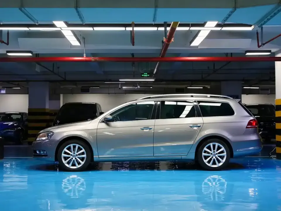 Volkswagen Magotan (Import)