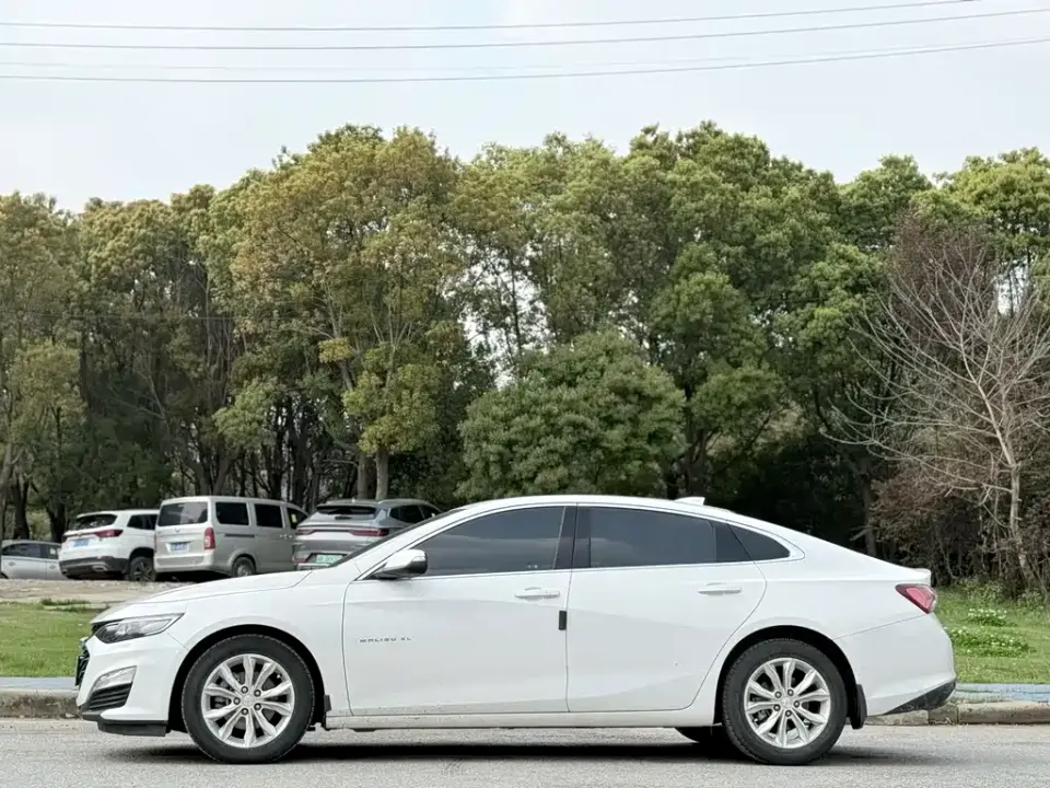 Chevrolet Malibu XL
