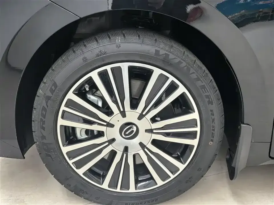 GAC Trumpchi E8 PHEV