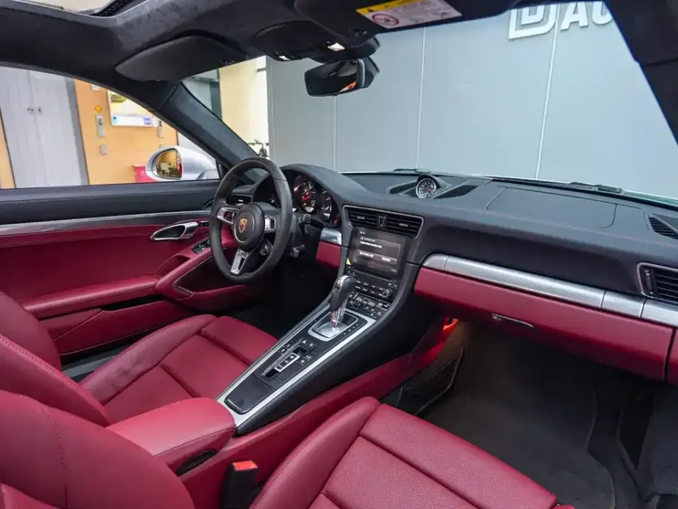 Porsche 911