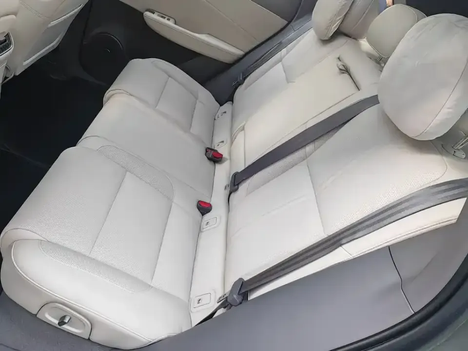 Hongqi Hongqi HS6 PHEV