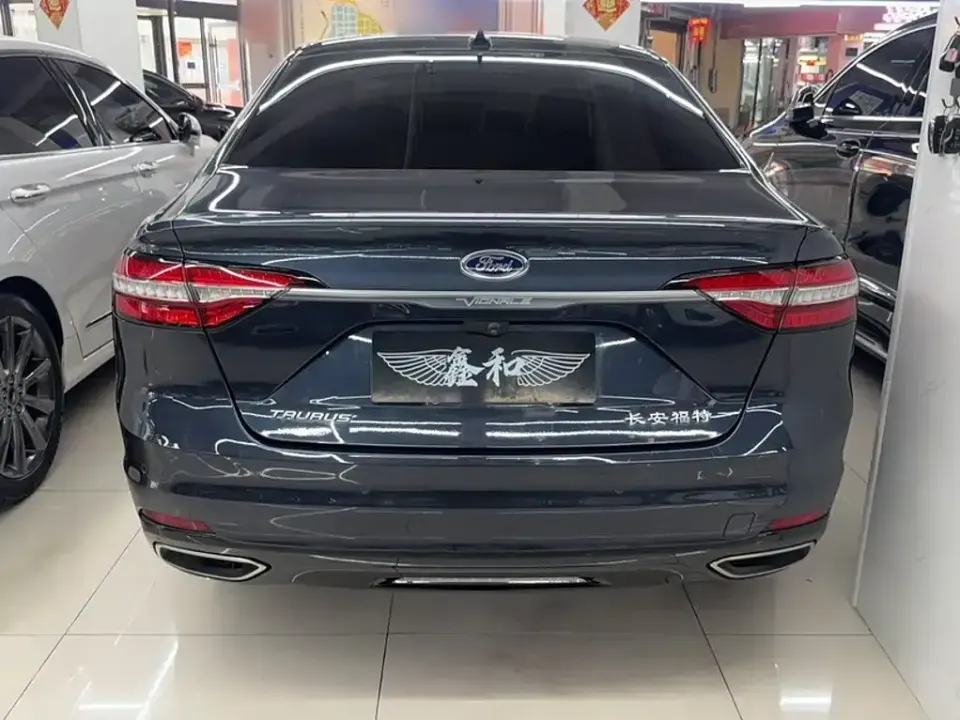 Ford Taurus