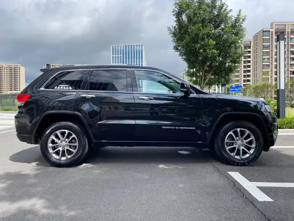 Jeep Grand Cherokee (Import)
